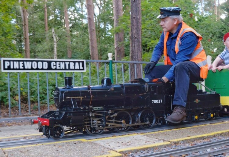 Pinewood Miniature Railway.