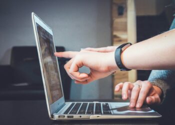 Learn how to get more out of your tech at a borough library. Picture: John Schnobrich via Unsplash