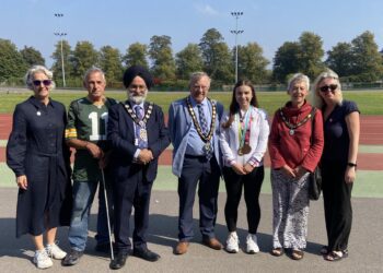 (From left) Jane Veys, Chair of Trustees at Berkshire Vision; Don Reed, Mayor of Slough; Deputy Town Mayor of Woodley Town Council David Bragg; Paratriathlete Katie Crowhurst; Deputy Town Mayor of Bracknell, Ellen Mac Hale; and Berkshire Vision's Laura Mitchell. Picture: Berkshire Vision