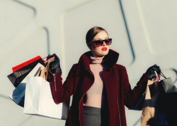 Preloved Print and First Days Children?s Charity are holding a fundraising sustainable fashion event in Wokingham in September. Picture: Freestocks via Unsplash