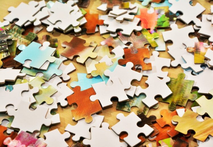 Puzzlers who don't like crowds or noise, enjoy quiet puzzle sessions at Wokingham Library on alternate Fridays. Picture: Congerdesign via Pixabay