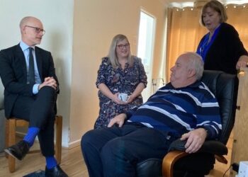 Care minister, Stephen Kinnock MP, was in Wokingham earlier this week.