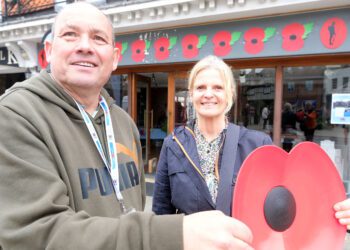 David Dunham with Lucy Zeal, the High Steward of Wokingham, at the pop-up shop. Pic: Andrew Batt.