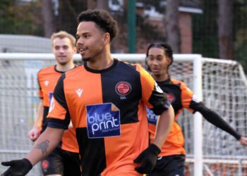 Wokingham Town v Harefield United Pictures: Andrew Batt