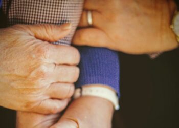 There's support for people with dementia, at a singing Memory Lane cafe in Tilehurst and Wokingham. Picture: Remi Walle via Unsplash