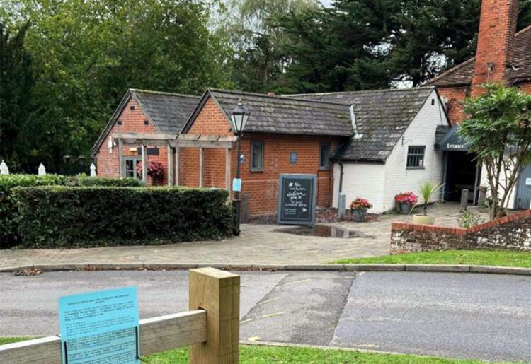 Ye Olde Leathern Bottel on Barkham Road.