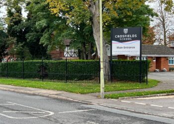 Crosfields School currently has no designated crossing close to its main entrance on Shinfield Road. Picture: Ji-Min Lee