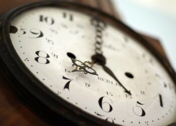 A broken clock inspires a new story from Jo Davies. PIcture: Henryk Niestroj via Pixabay