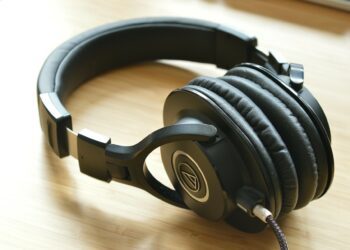 Members of Crowthorne & Wokingham Without NMI Men's Shed were able to operate on the amateur radio bands, using radio waves to transmit messages to other operators around the country.Picture: Pexels via Pixabay