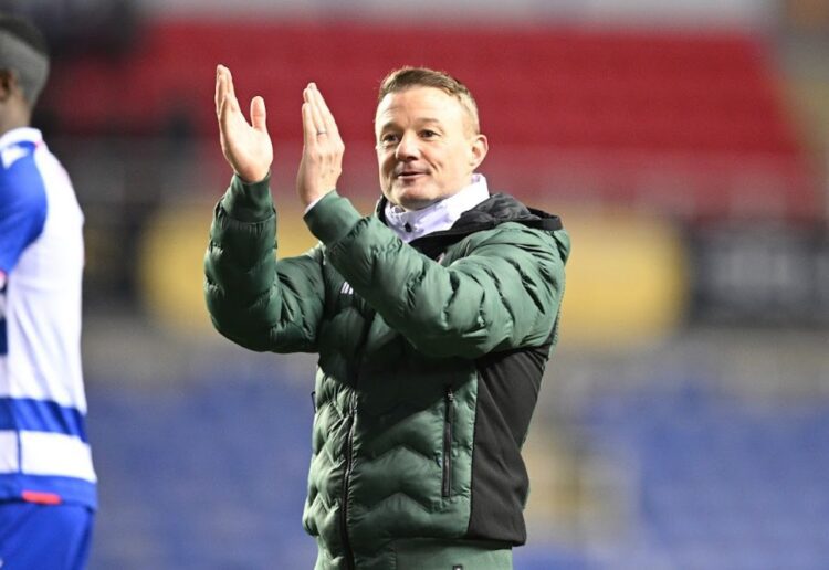 Reading FC manager Noel Hunt Pioture: Luke Adams