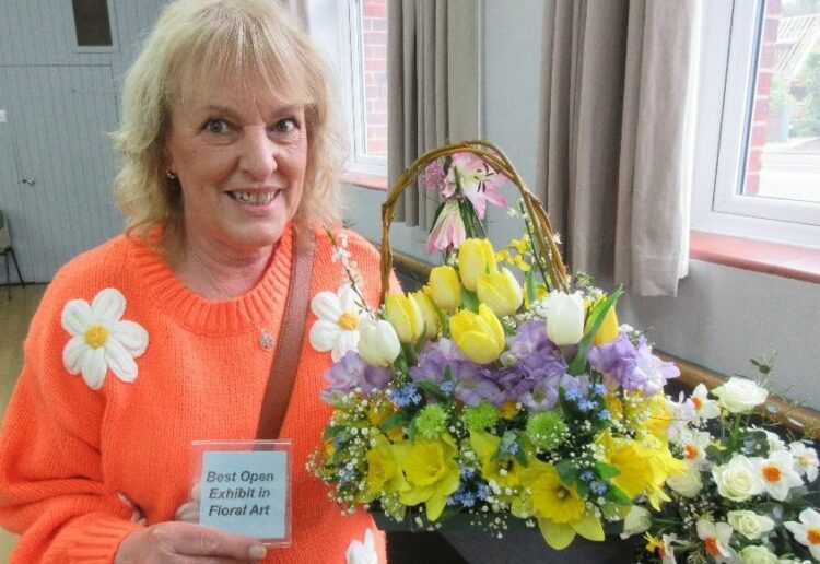 Members of California Gardeners Club filled the Ratepayers Hall will their spring flowers at the weekend. Pictures: CGC