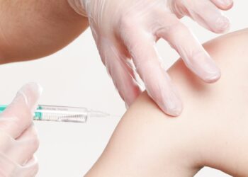 More than 1.2 million eligible people in the South East can now book their spring COVID-19 vaccination as the NHS national booking system has opened. Picture: Angelo Esslinger via Pixabay