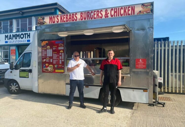 Mo's Kebabs.
