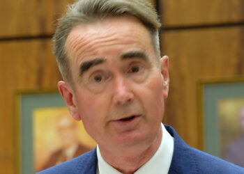 Cllr Stephen Conway, speaking at last week's full council meeting. Pic: Andrew Batt.
