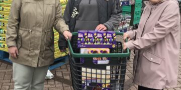 Focused Friends from Optalis delivered chocolate eggs to Wokingham Hospital patients at Easter. Pictures: Optalis
