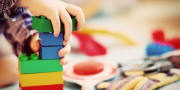Children and carers meet at Kings Kiddies in Wokingham. Picture: Esi Grunhagen via Pixabay
