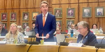 Cllr Stephen Conway addressing the annual meeting. Pic: Andrew Batt.