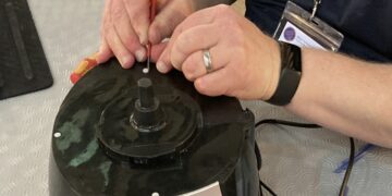 Repairs can be done at Earley Repair Cafe in Centrepoint Community Centre, on the second Sunday of the month. Picture; Emma Merchant