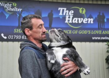 Barry Wilkinson, 41, and his pet dog Gypsy are sleeping rough in Bracknell. Gypsy is a 10 year-old labsky bulldog cross. She has arthritis. Credit: Dave Cox