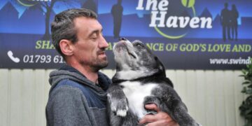 Barry Wilkinson, 41, and his pet dog Gypsy are sleeping rough in Bracknell. Gypsy is a 10 year-old labsky bulldog cross. She has arthritis. Credit: Dave Cox