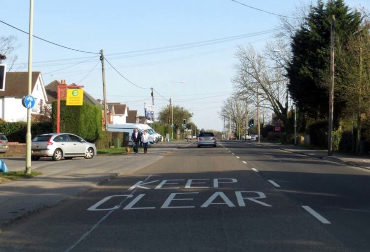Reading Road in Winnersh. Credit: Steve Daniels, Creative Commons Licence