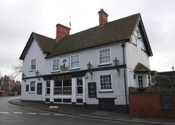 Head over to The Dukes Head on Bank Holiday Monday afternoon for a festival of music. pIcture: Roger Templeman via Wikimedia Commons