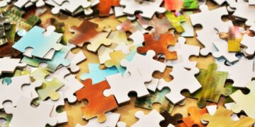 Puzzlers who don't like crowds or noise, enjoy quiet puzzle sessions at Wokingham Library on alternate Fridays. Picture: Congerdesign via Pixabay