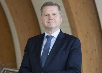 Prof Robert Van de Noort