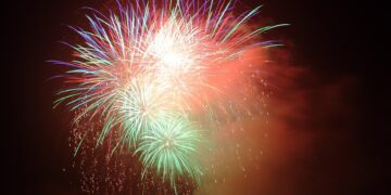 Twyord Bonfire and Fireworks evening will entertain visitors with a spectacular display on Saturday, October 25. Picture: PublicDomainPictures via Pixabay
