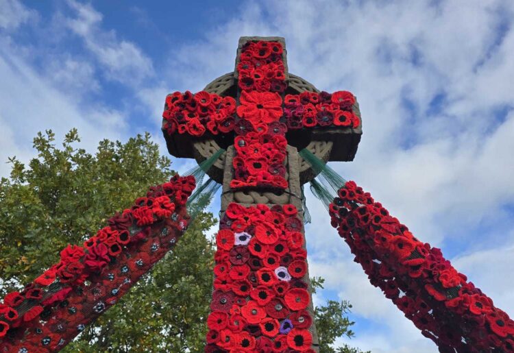 Arborfield Cross War Memorial is has been decorated with 6,000 crimson poppies. Picture: Gaynor White