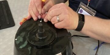 Repairs can be done at Earley Repair Cafe in Centrepoint Community Centre, on the second Sunday of the month. Picture; Emma Merchant