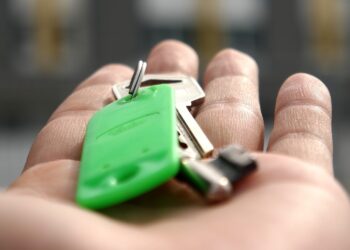 The Halifax House Price Index reveals prices dropped by 0.6% in the south east region, including Wokingham and Reading Picture: mastersenaiper from Pixabay