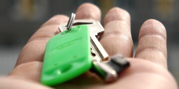 The Halifax House Price Index reveals prices dropped by 0.6% in the south east region, including Wokingham and Reading Picture: mastersenaiper from Pixabay