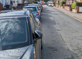 Changes to how resident parking permits operate in Wokingham borough have been approved.