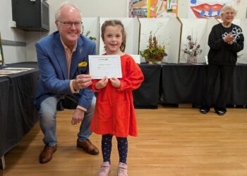 Wokingham MP Clive Jones presented the prizes at this year's WHA Winter Show. PIctures: WHA