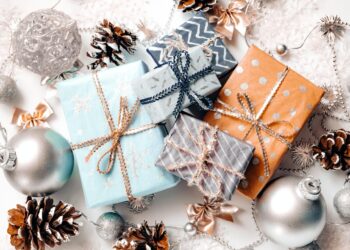 What's your gift? Church Notes explores the value of small sacrifices, done for love. Picture: Yevhen Buzuk via Pixabay