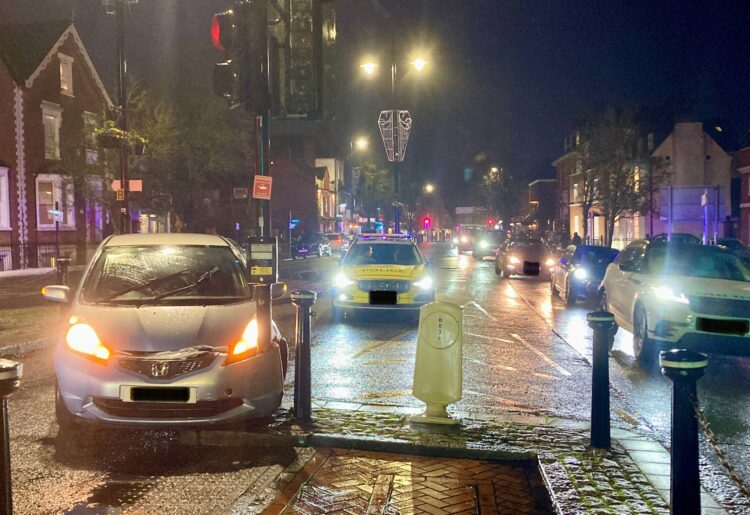 A car has crashed into a bollard on Broad Street, Wokingham. Traffic is currently unable to turn into Rectory Road when coming from Broad Street