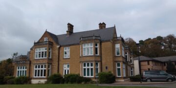 Lily Hill House, which will be converted into flats after planning committee approval. Credit: James Aldridge, Local Democracy Reporter