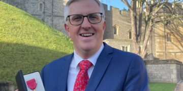 Andrew Charlton-Perez