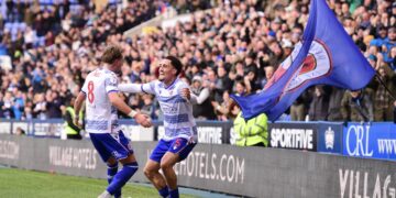 Reading v Barnsley Pictures: Luke Adams