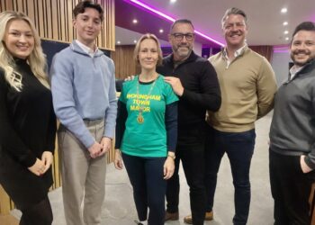 Mayor Lou Timlin with David Cliff and his team.