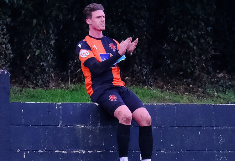 \Sumas' Sean Moore applauds his team mates for settlin up onw of this oals. Pic: Andrew Batt`