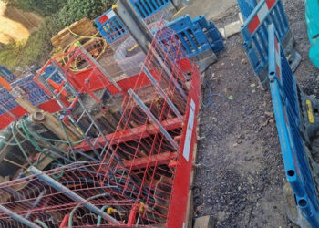 specialist teams are carrying out repairs after a previous effort failed due to ground collapse. Pic: WBC.