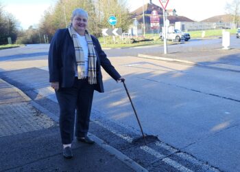 Pauline Jorgensen reports a pothole in Rushey Way, Lower Earley