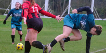 Finchampstead Ladies v East Oxford Ladies. Pic: Andrew Batt