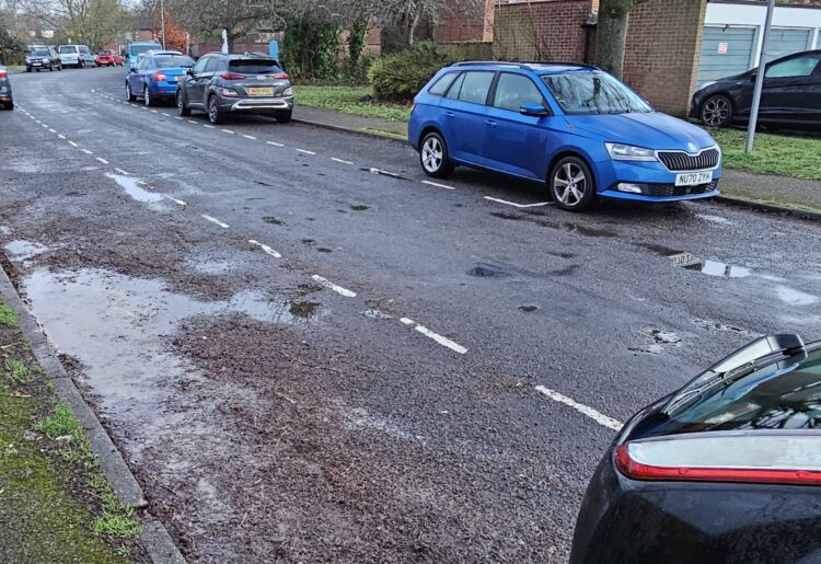 Lots of free parking spaces in Ormonde Road, Wokingham (7.30 am February 4th 2026)