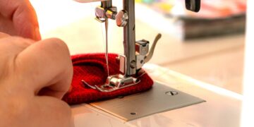 Learn how to sew at the Eco Centre Textile Club. Picture: Cornell Fruhauf via Pixabay