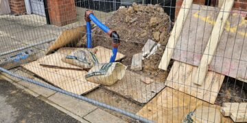 Standing Water Pipe in Newlands Place, Bracknell
