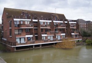 Riverside apartments in Caversham Picture: Wikimedia Commons