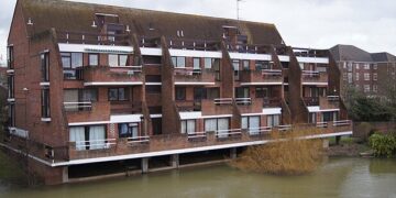 Riverside apartments in Caversham Picture: Wikimedia Commons